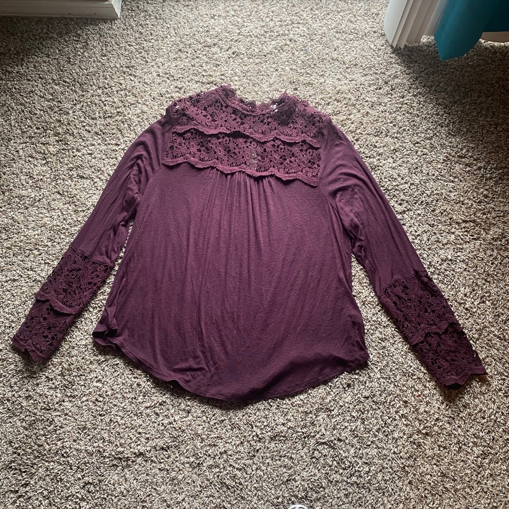 Women’s lace top